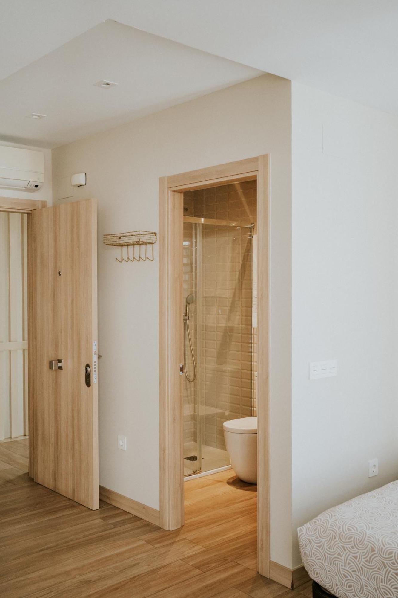 Apartamentos Levante - Mares Torre Del Mar Buitenkant foto